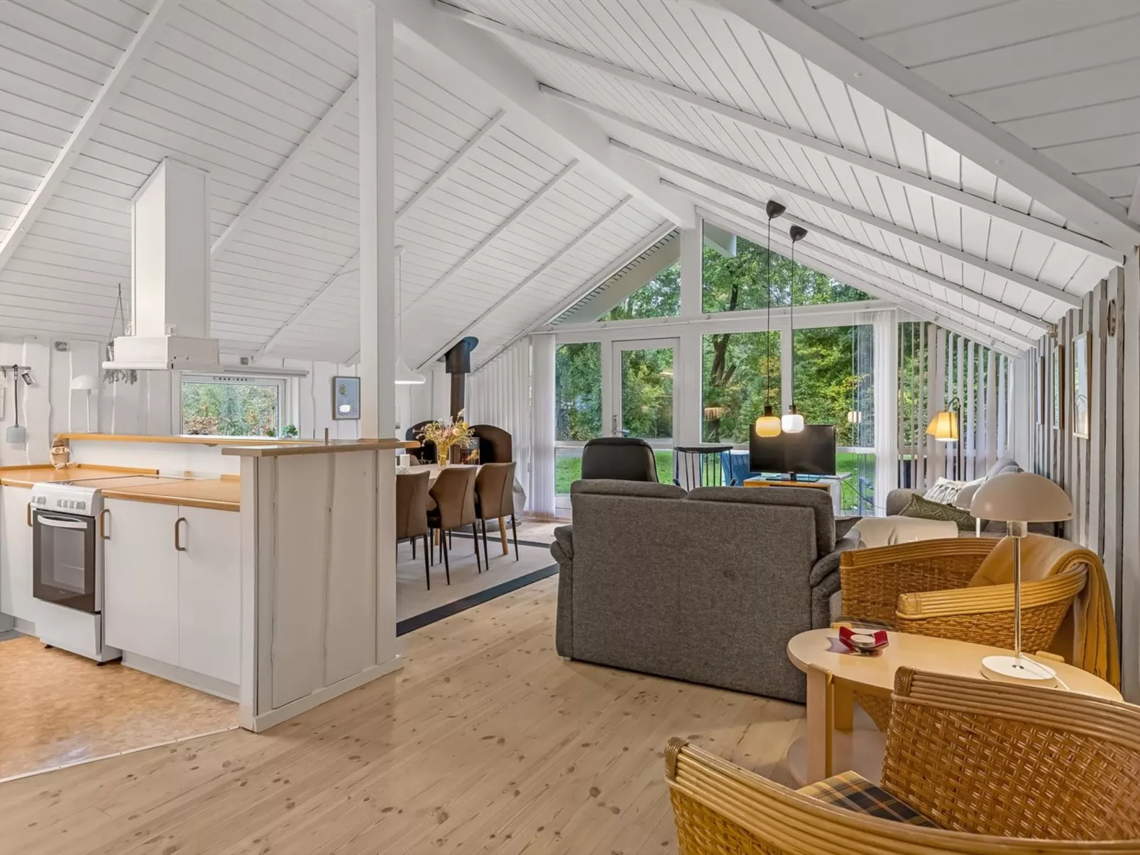 "Melisa" - 28km from the sea-Inside