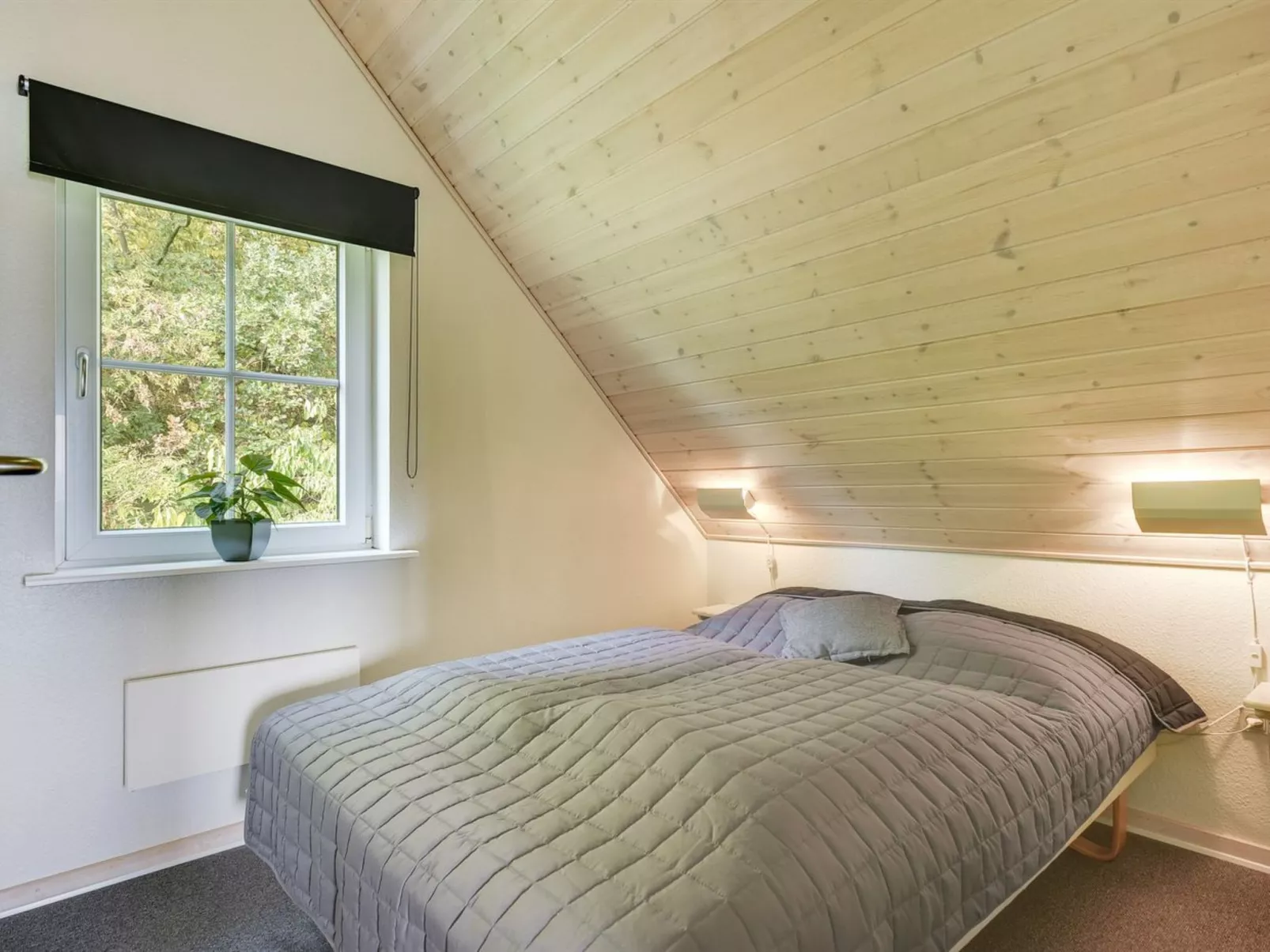 "Babette" - 75m to the fjord-Drinnen