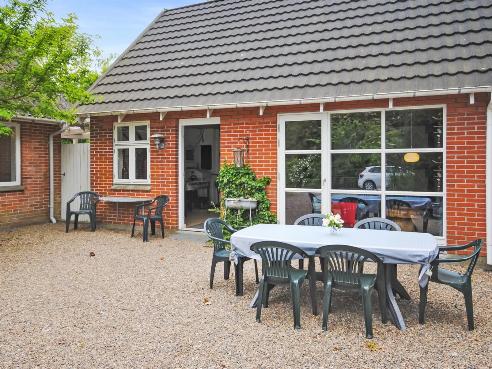 "Ludovic" - 7km from the sea-Inside