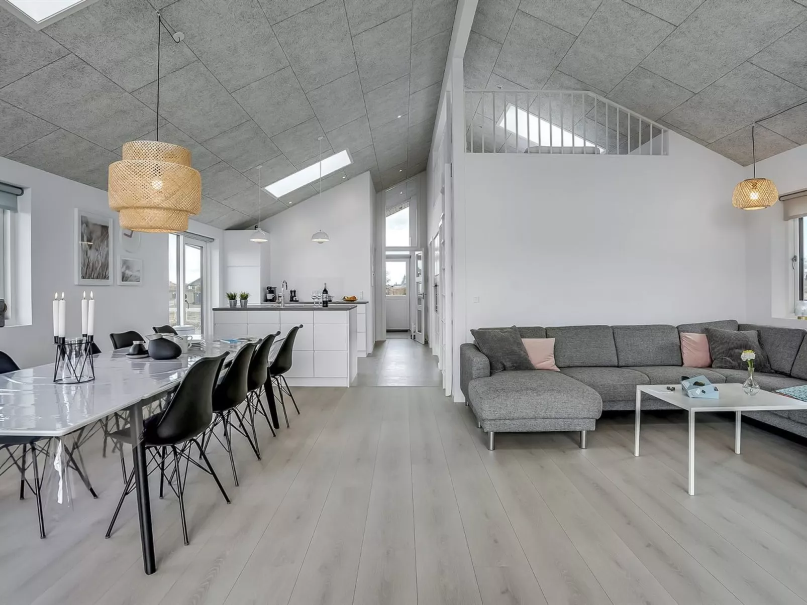 "Thalie" - 400m from the sea-Inside