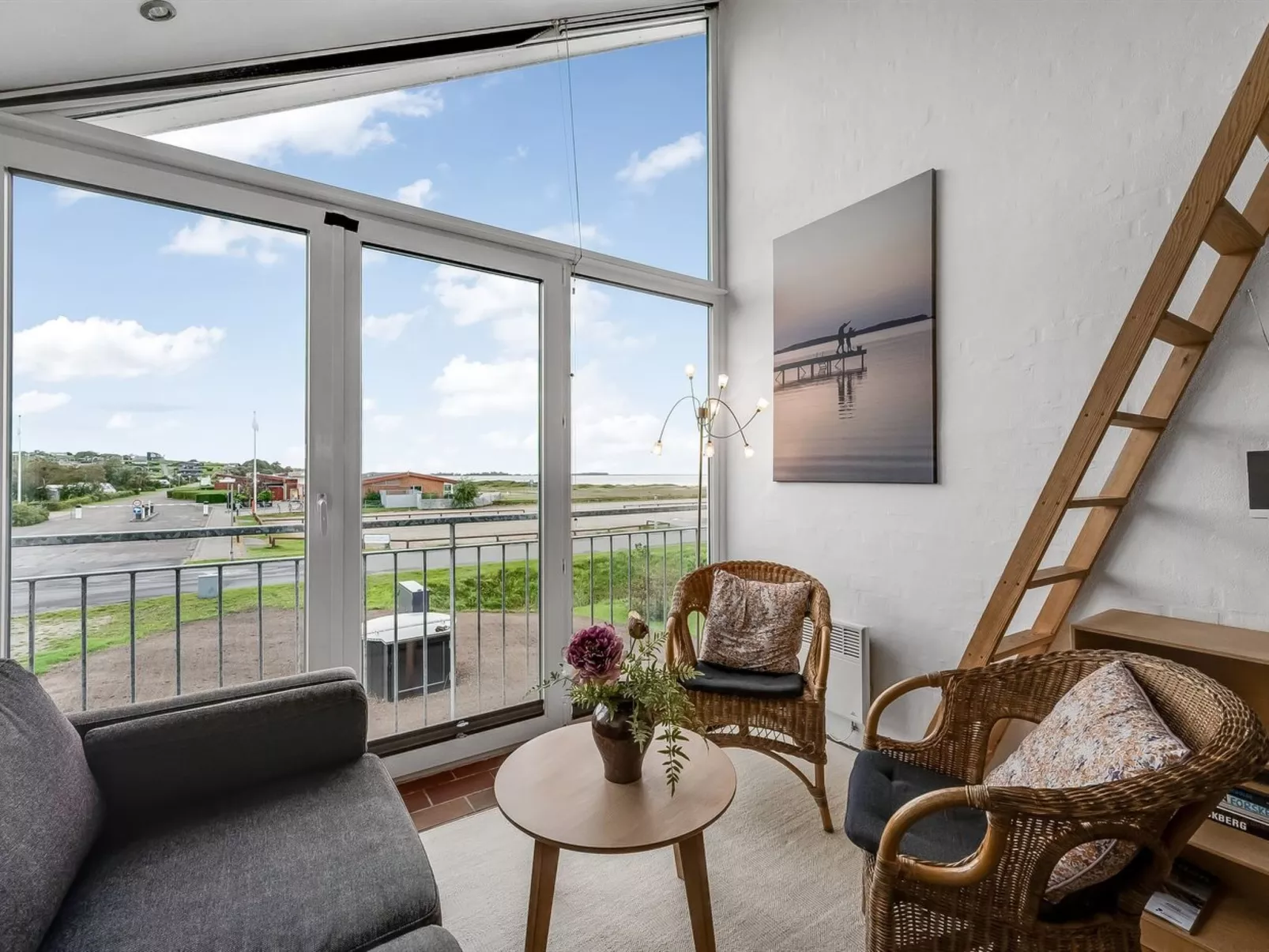 "Alvy" - 100m to the fjord-Inside