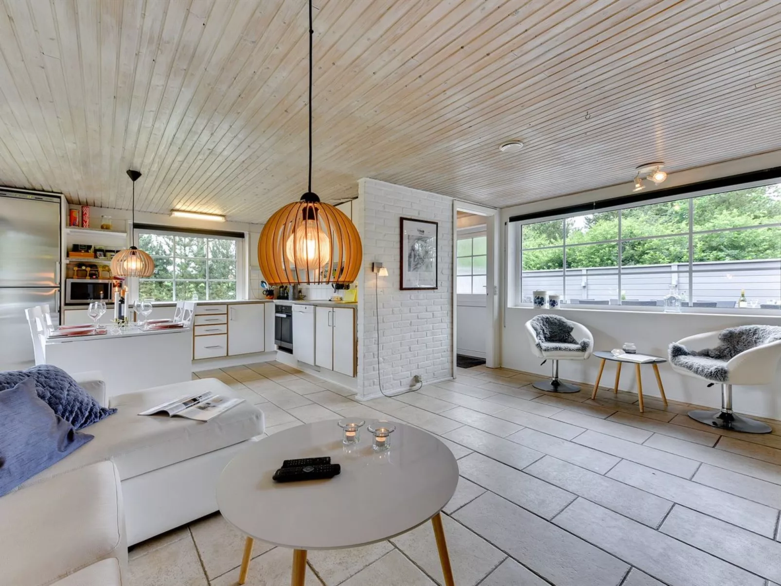 "Annelisa" - 200m to the fjord-Inside