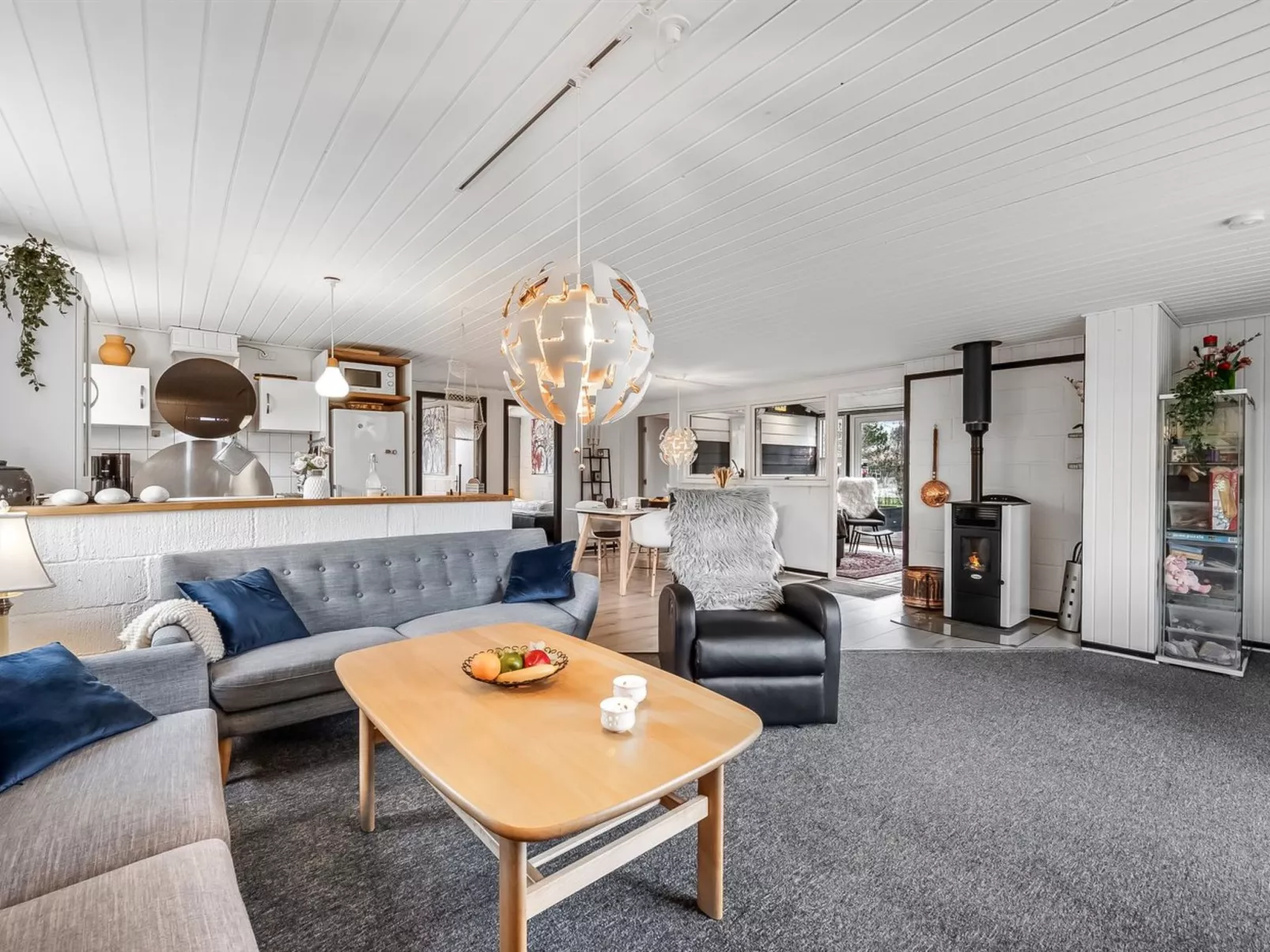 "Kjartan" - 32m to the fjord-Dedans