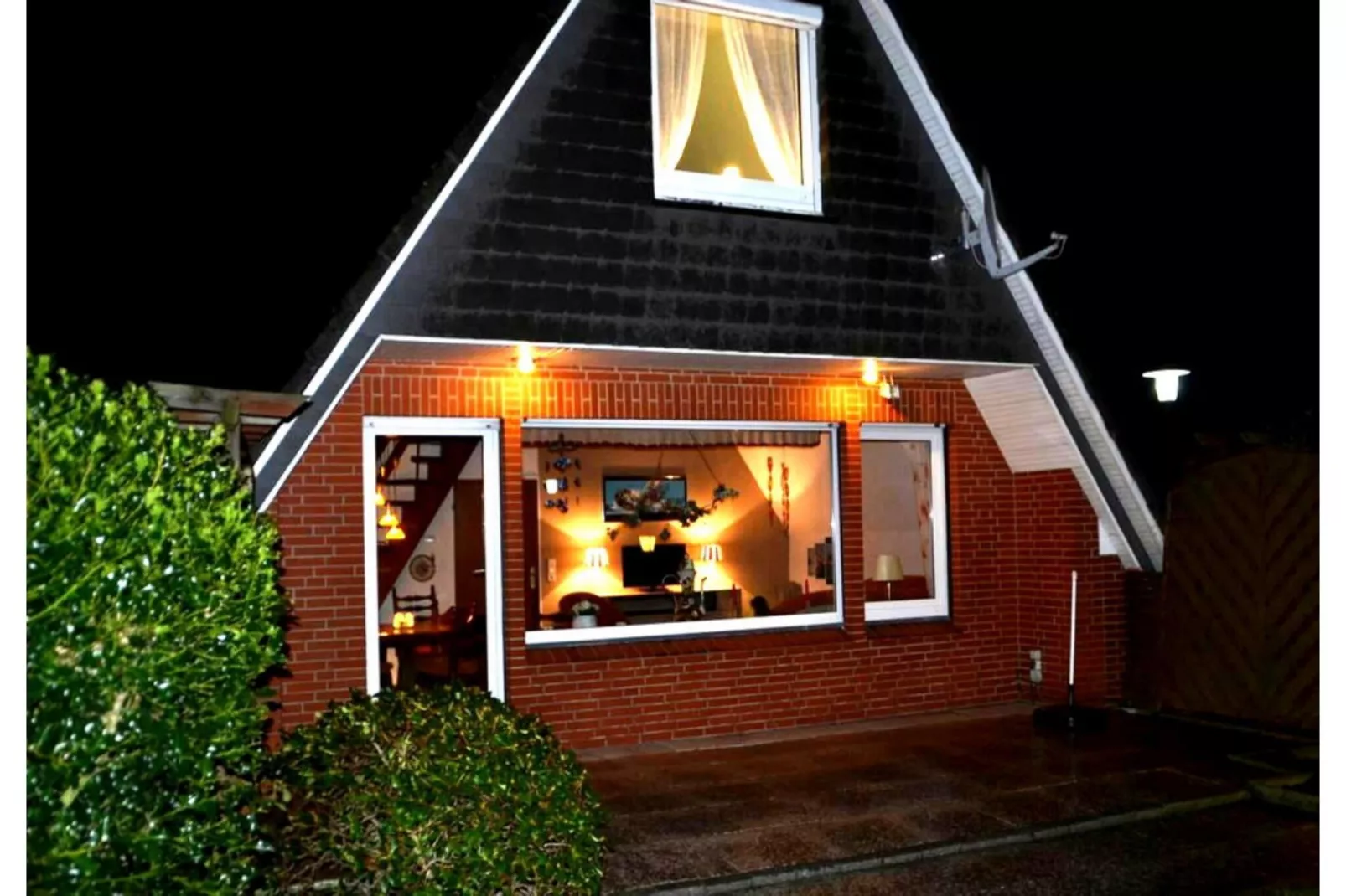 Ferienhaus Seeschwalbe-Exterior in summer