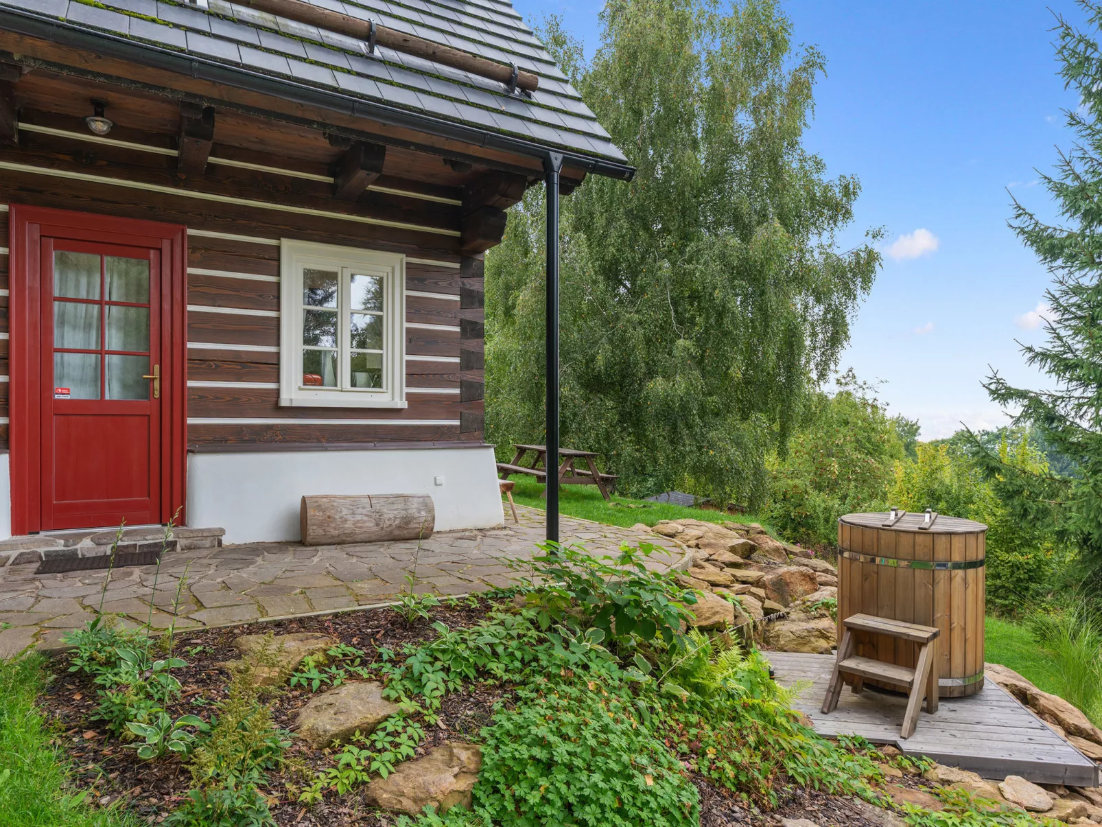 Roubenka Maleč-Outside