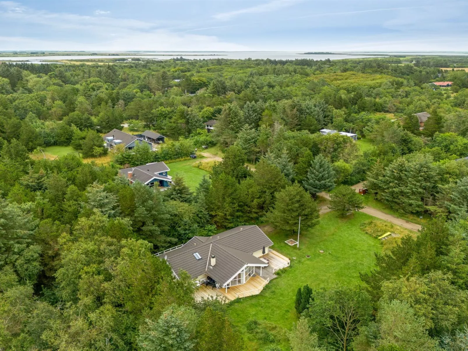 "Samine" - 2km from the sea-Outside