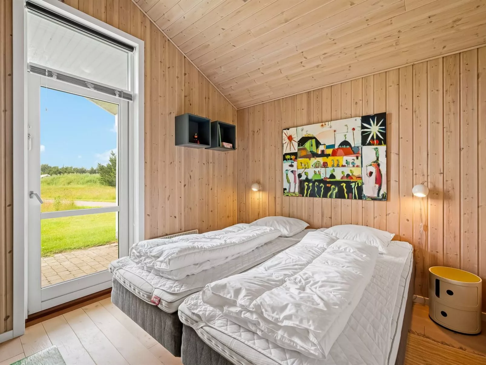 "Felicita" -  from the sea-Dedans