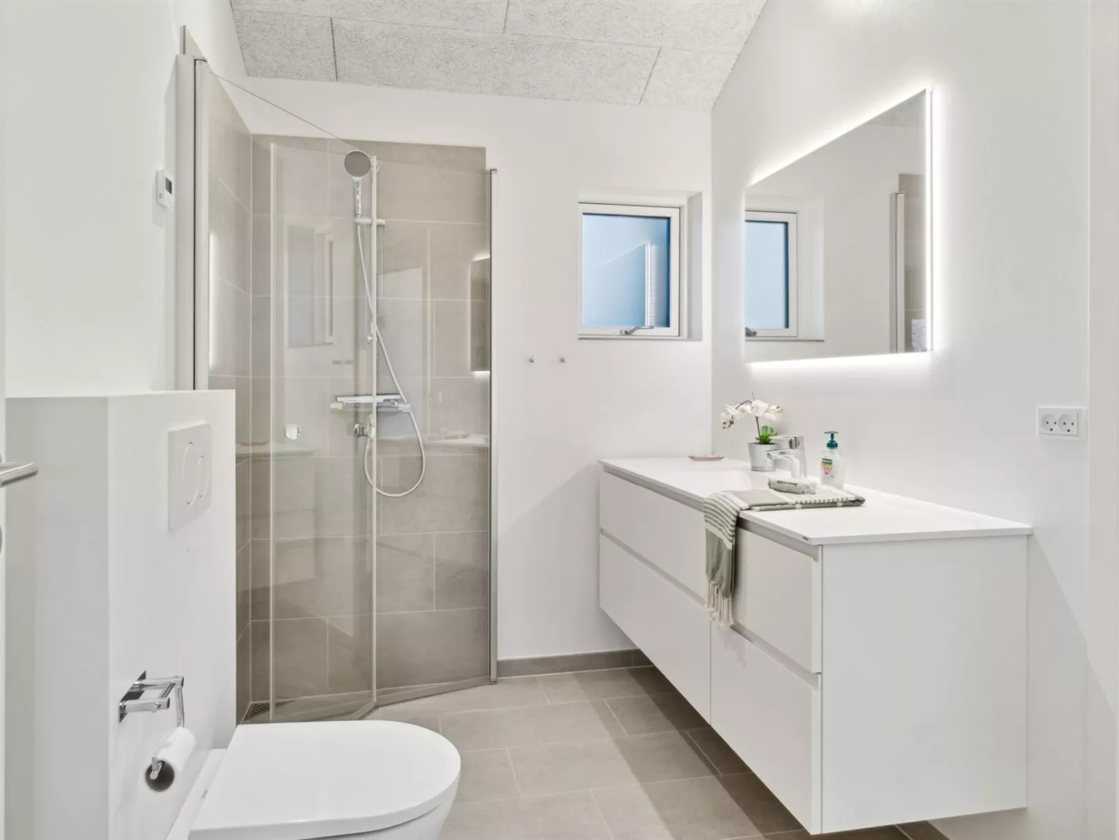 "Christian" - 600m from the sea-Inside