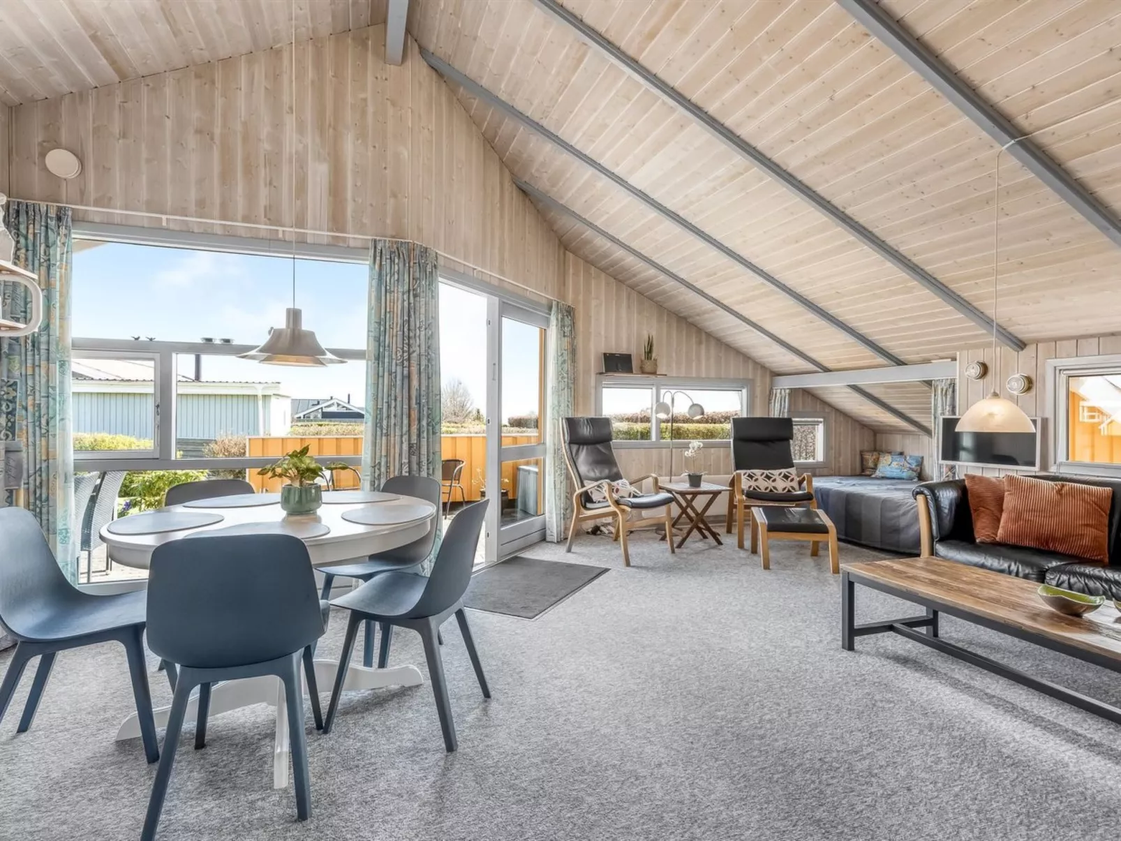 "Halla" - 250m from the sea-Inside