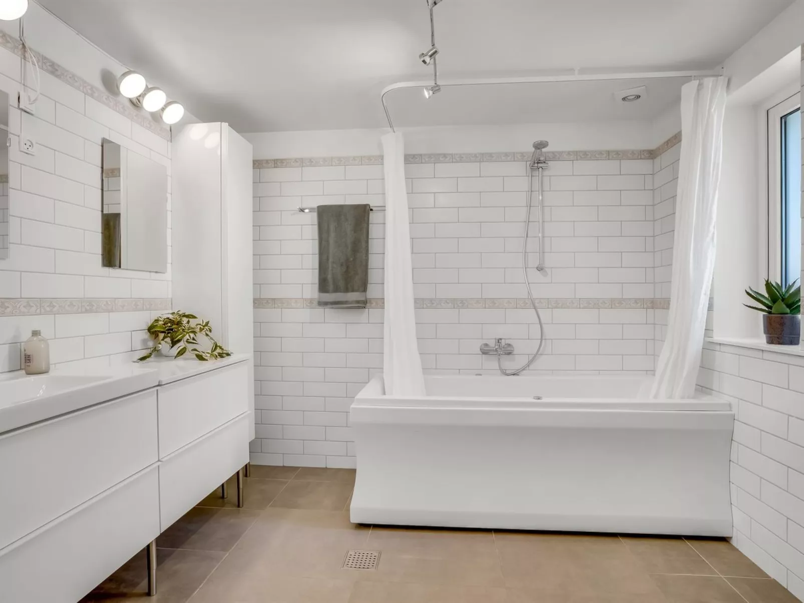 "Amdi" - 1.3km from the sea-Inside