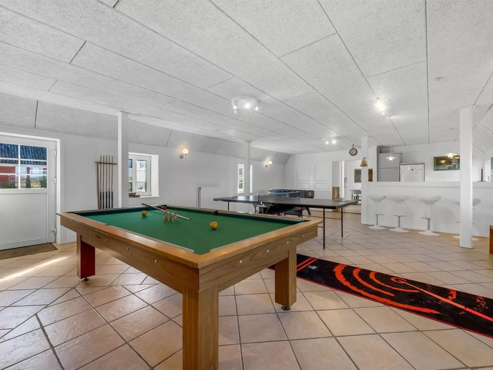 "Brigitte" - 1.3km to the fjord-Inside