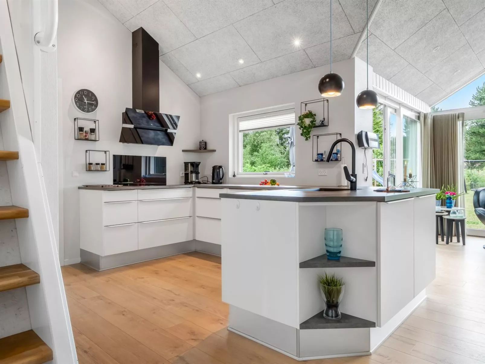 "Sunna" - 1.2km from the sea-Inside