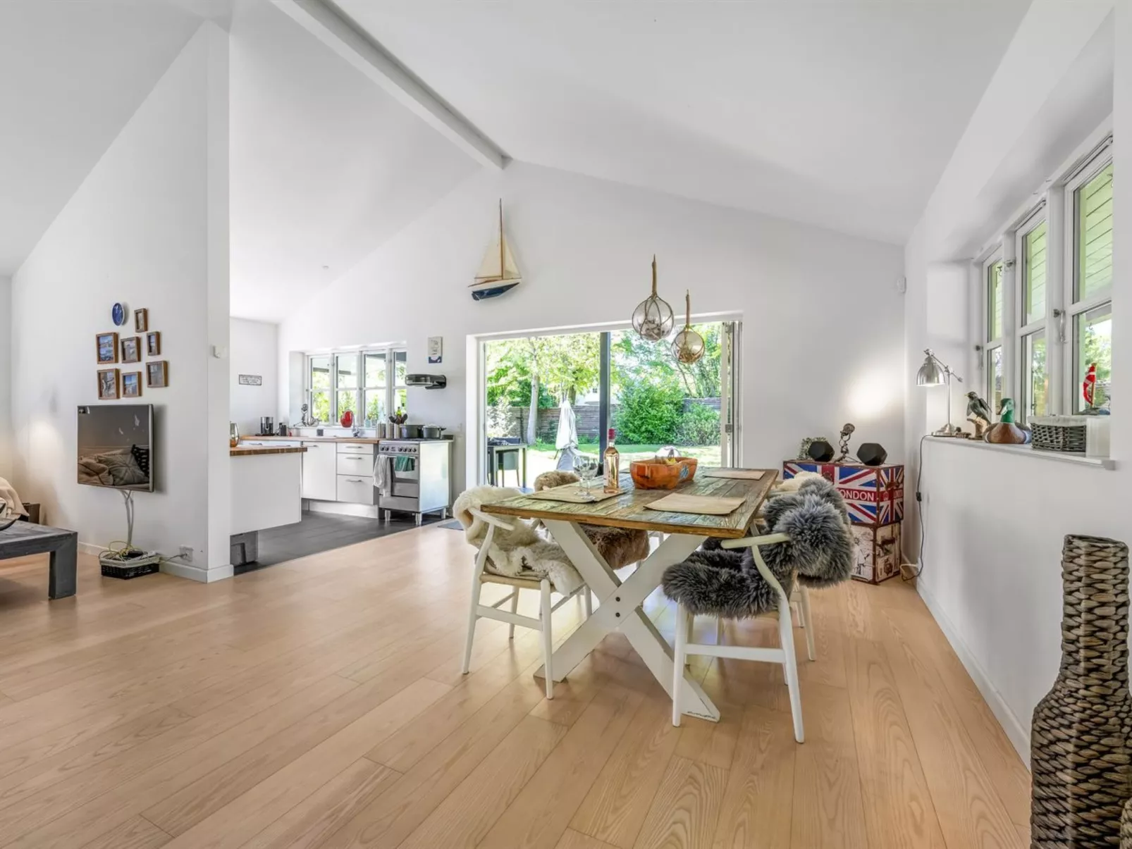 "Christin" - 275m from the sea-Inside