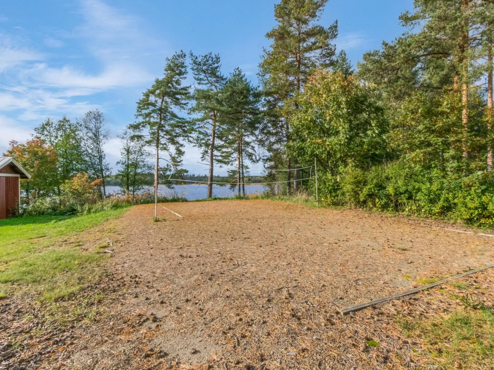 Kartanohuvila-Inside