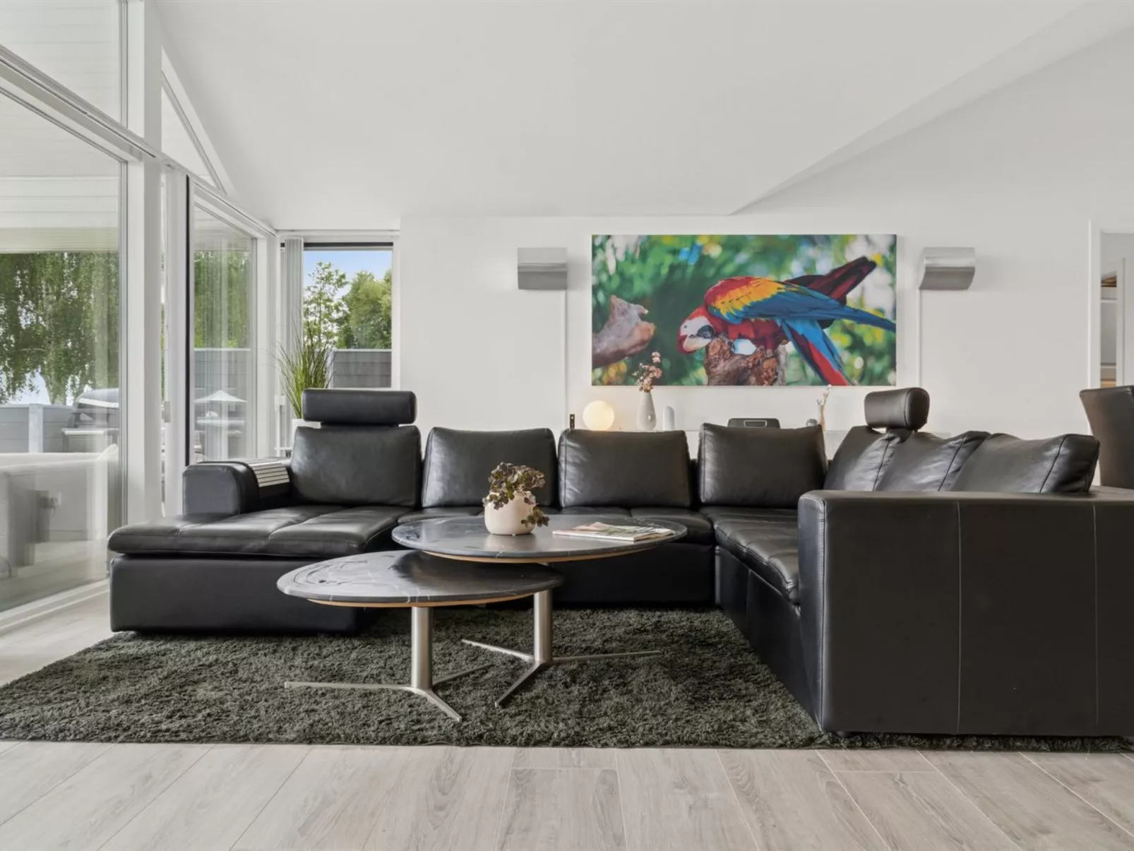 "Thyra" - 50m to the fjord-Drinnen