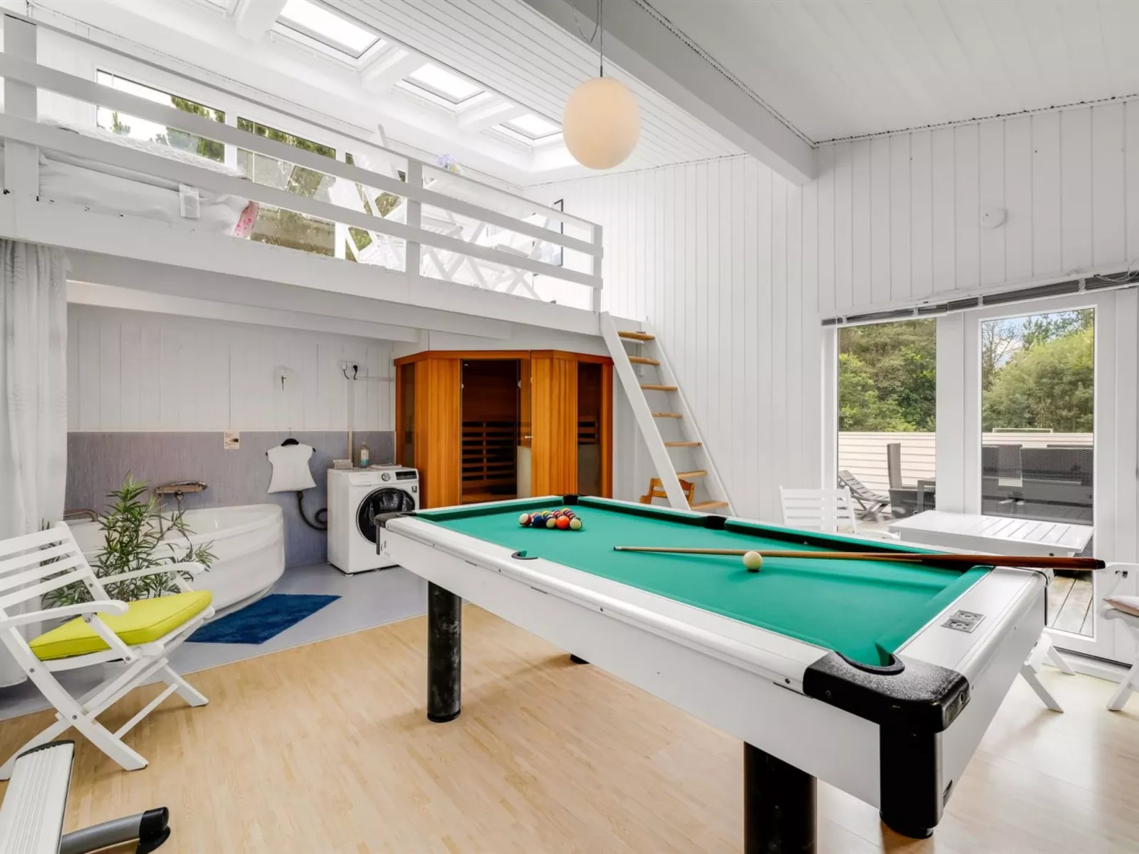 "Sami" - 600m to the fjord-Dedans