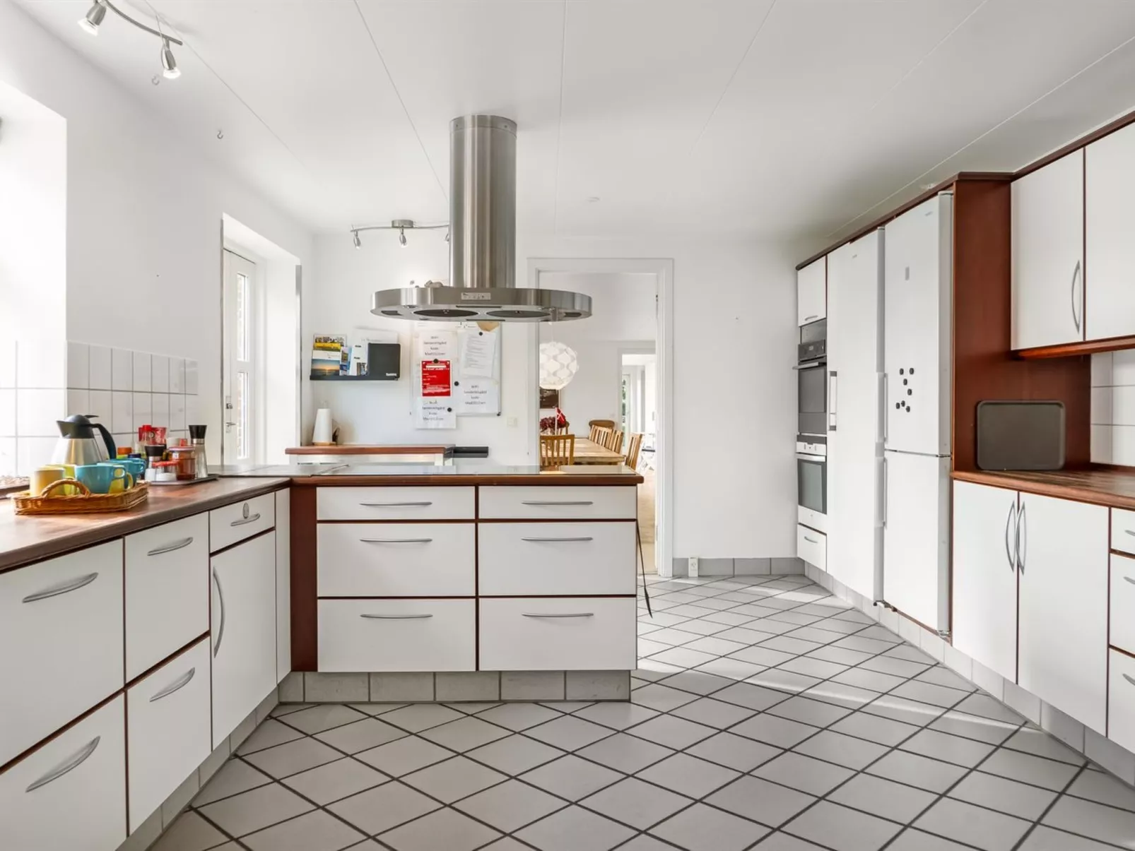 "Har" - 1.2km from the sea-Inside