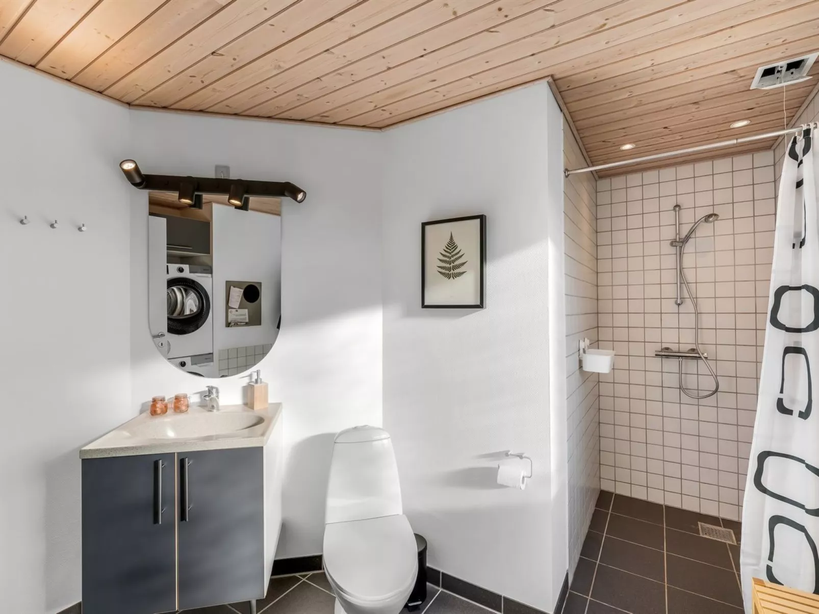 "Kanerva" -  from the sea-Inside