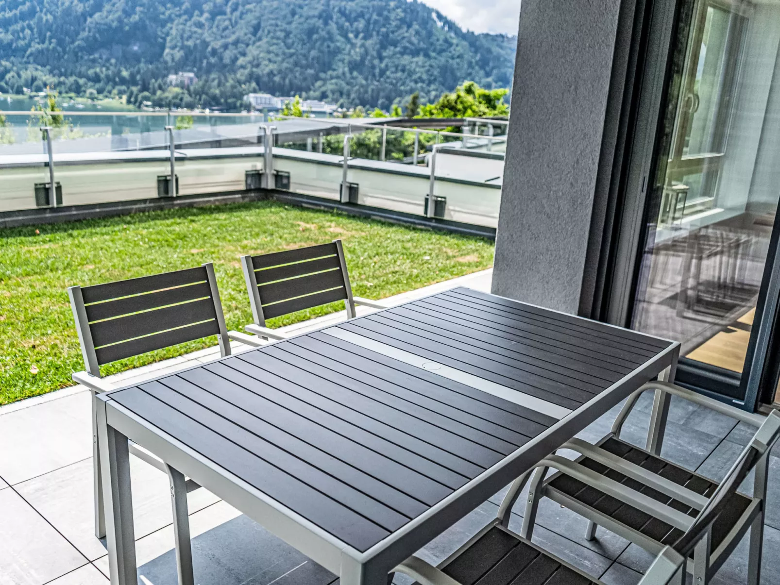 Top 5 Alpe maritima Seeblick+Bergkulisse-Outside