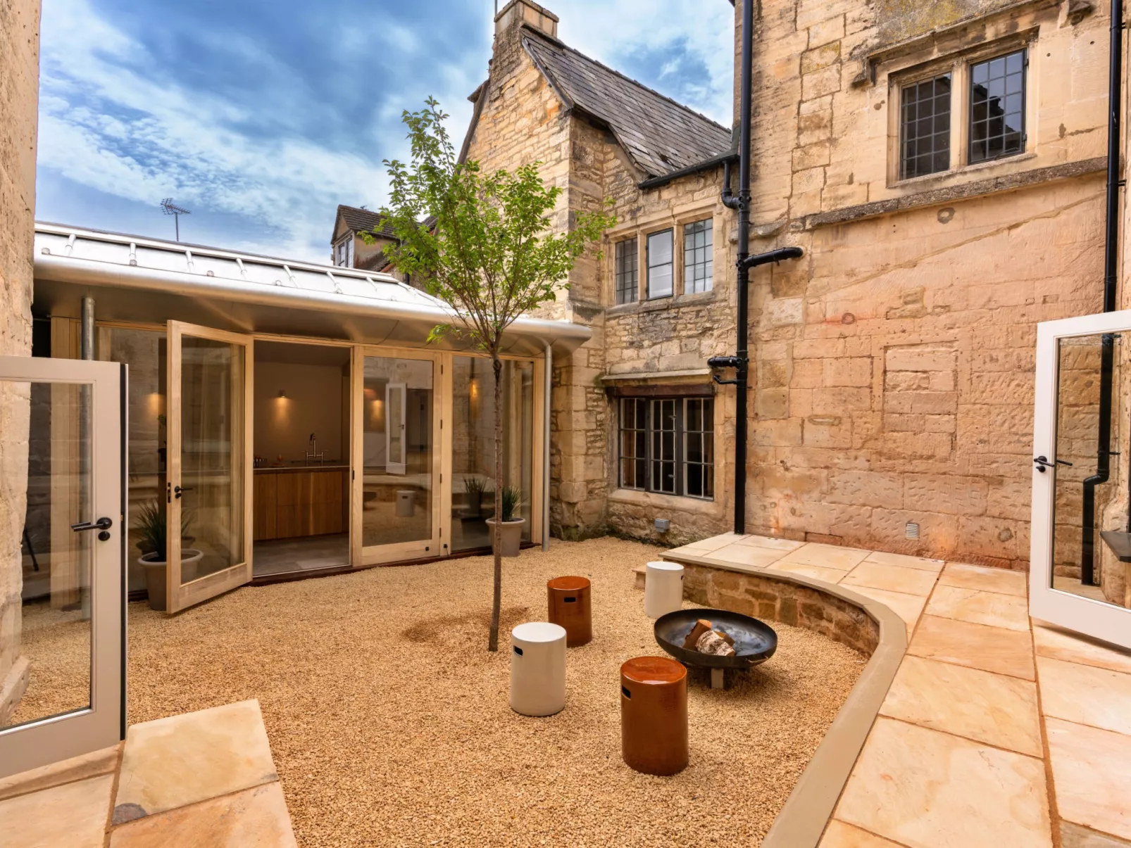 ARC Painswick-Inside