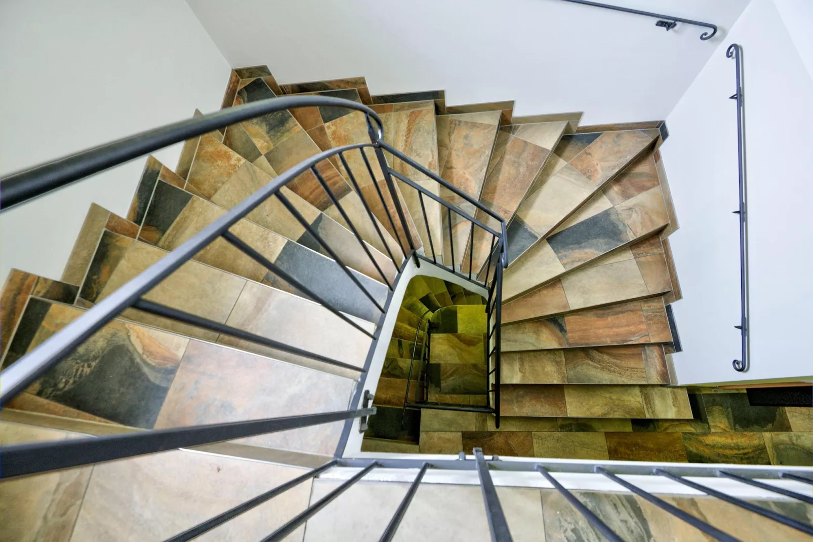 Brunner Apartment Top 5-Flur