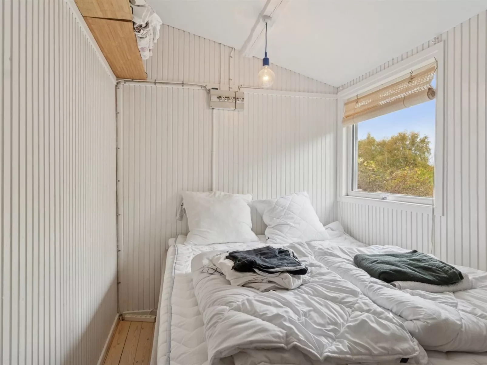 "Gun" - 300m to the fjord-Dedans