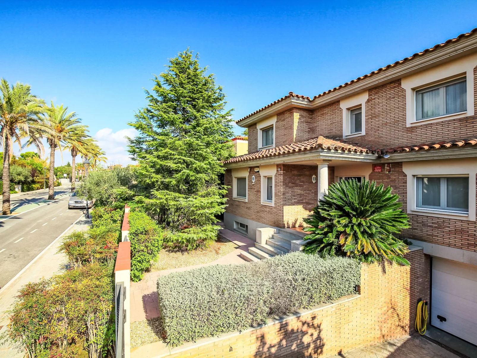 Bertoni Golf & Sea-Outside