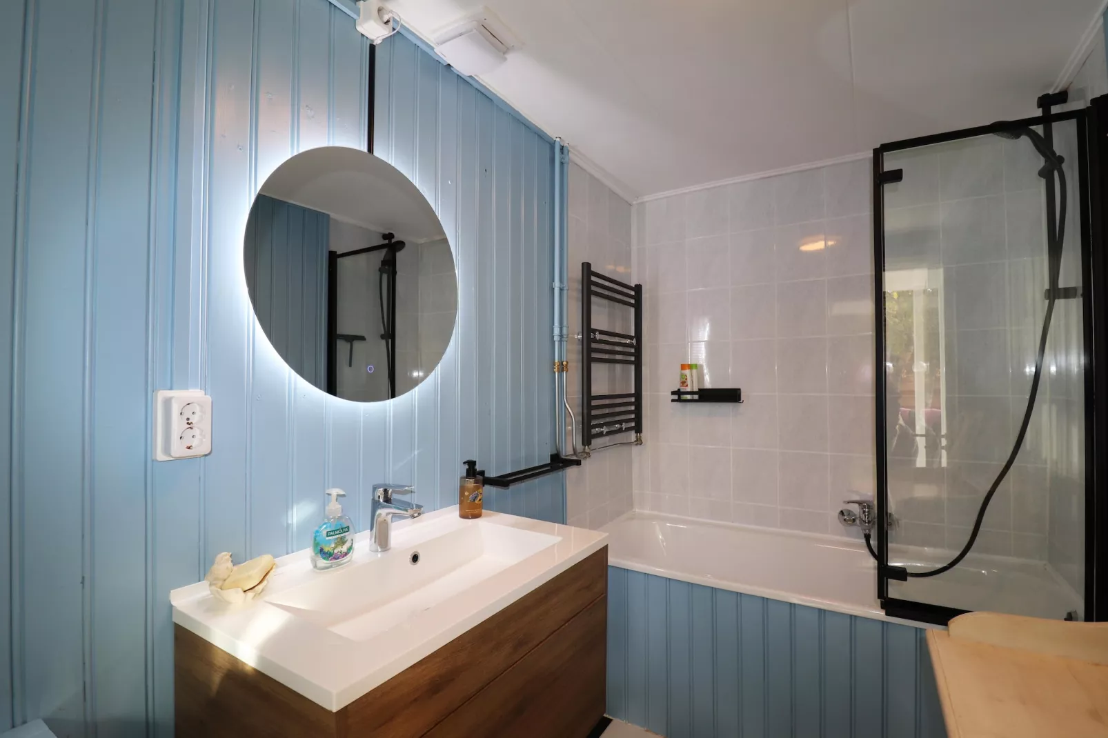 Casa Divera-Bathroom