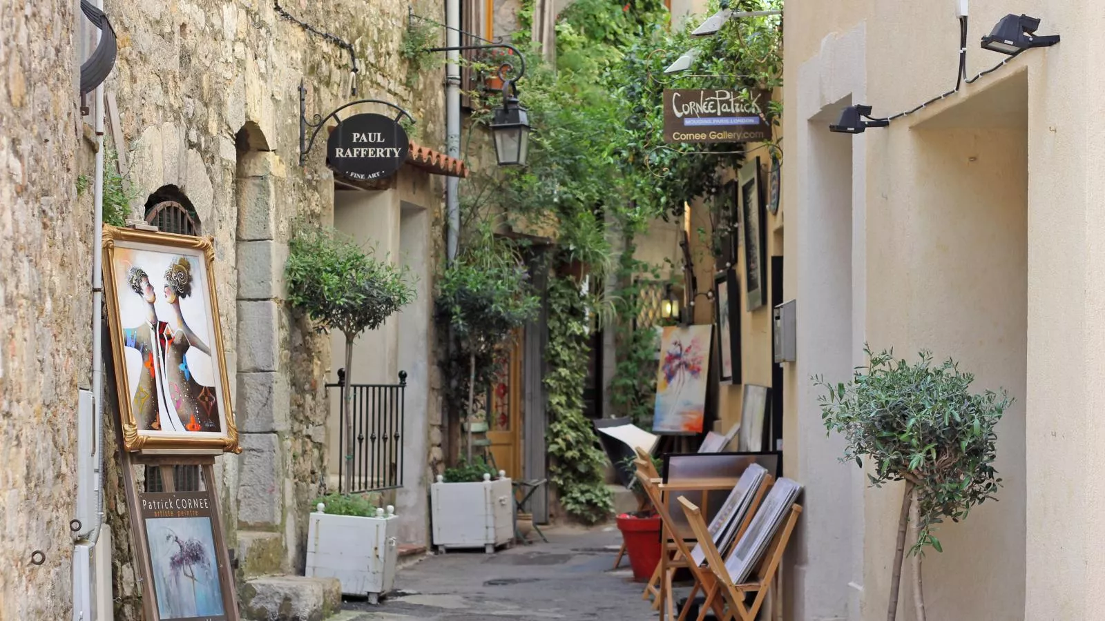 Les Palmiers-Areas within 20km in summer