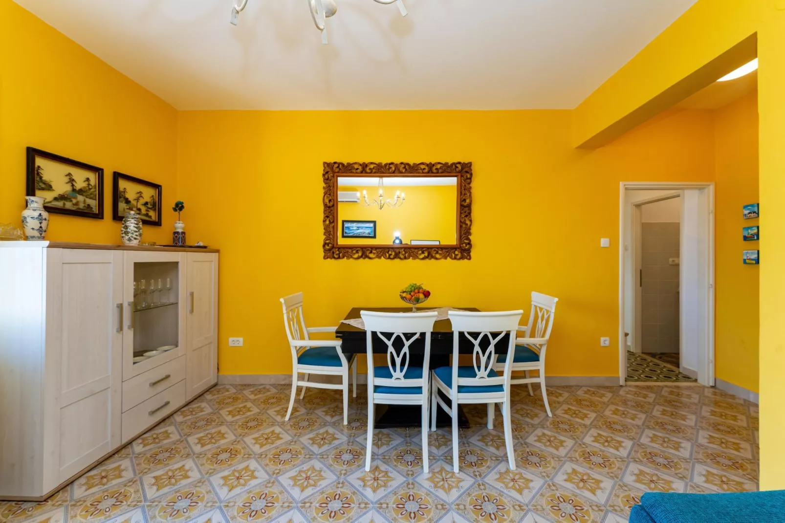 Vacation house Maslenica-Dining room