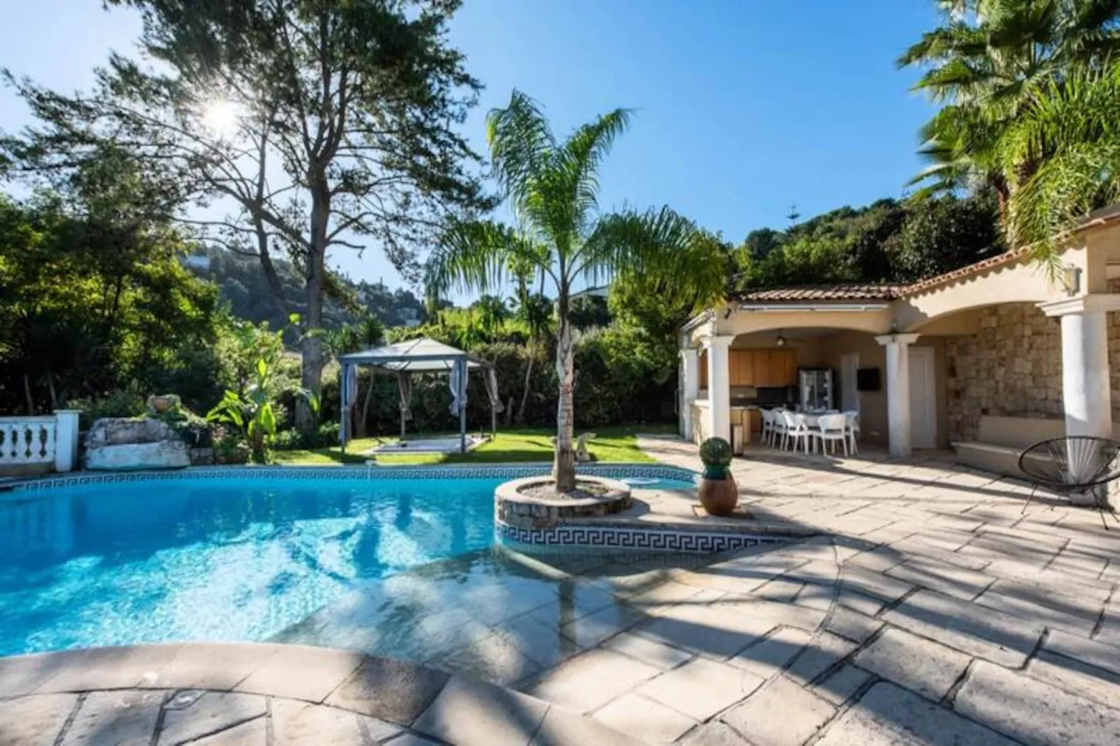 Résidence Villa 330m2, 6 Chambres, Piscine Chauff&eacute;e Jacuzzi-Untagged