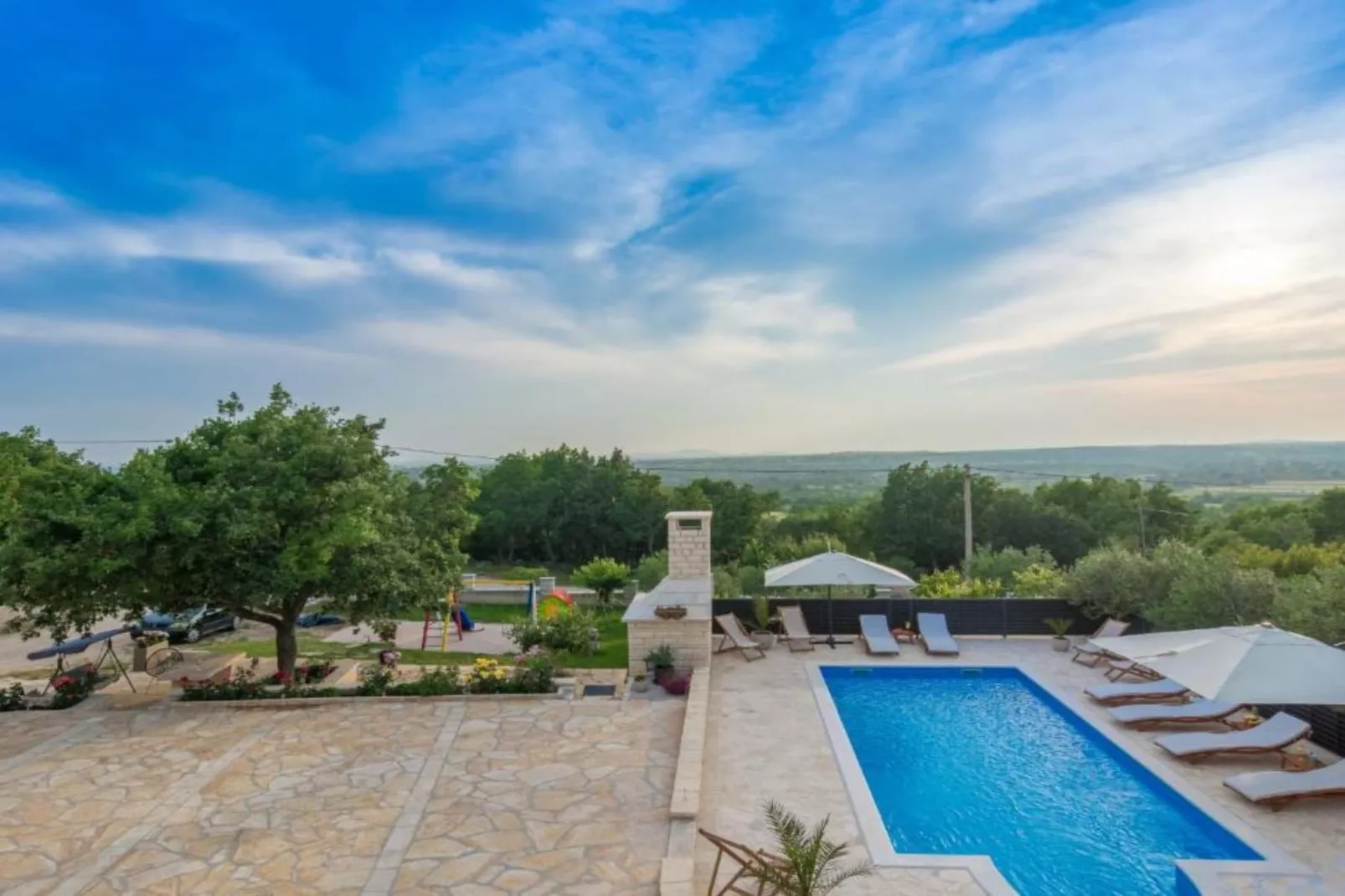 Holiday House BALEN with Swimming Pool - Six Bedroom Holiday House With Pool-Schwimmbad