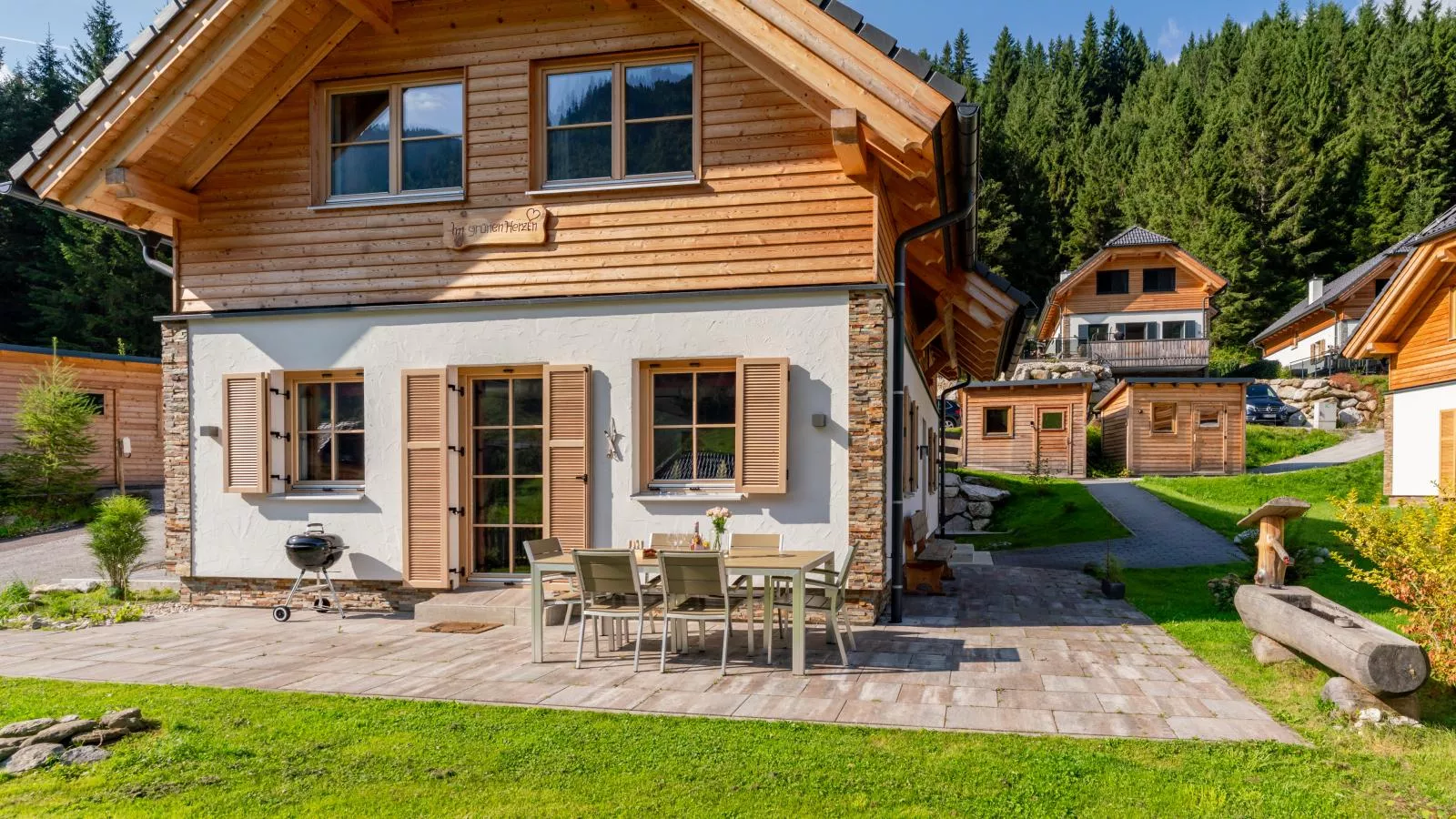 Im grünen Herzen-Exterior in summer