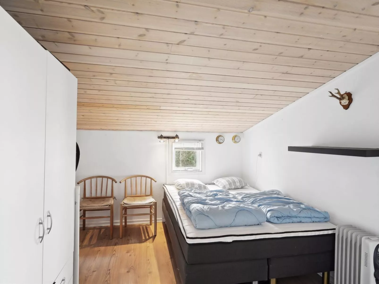 "Annabeth" - 300m to the fjord-Inside