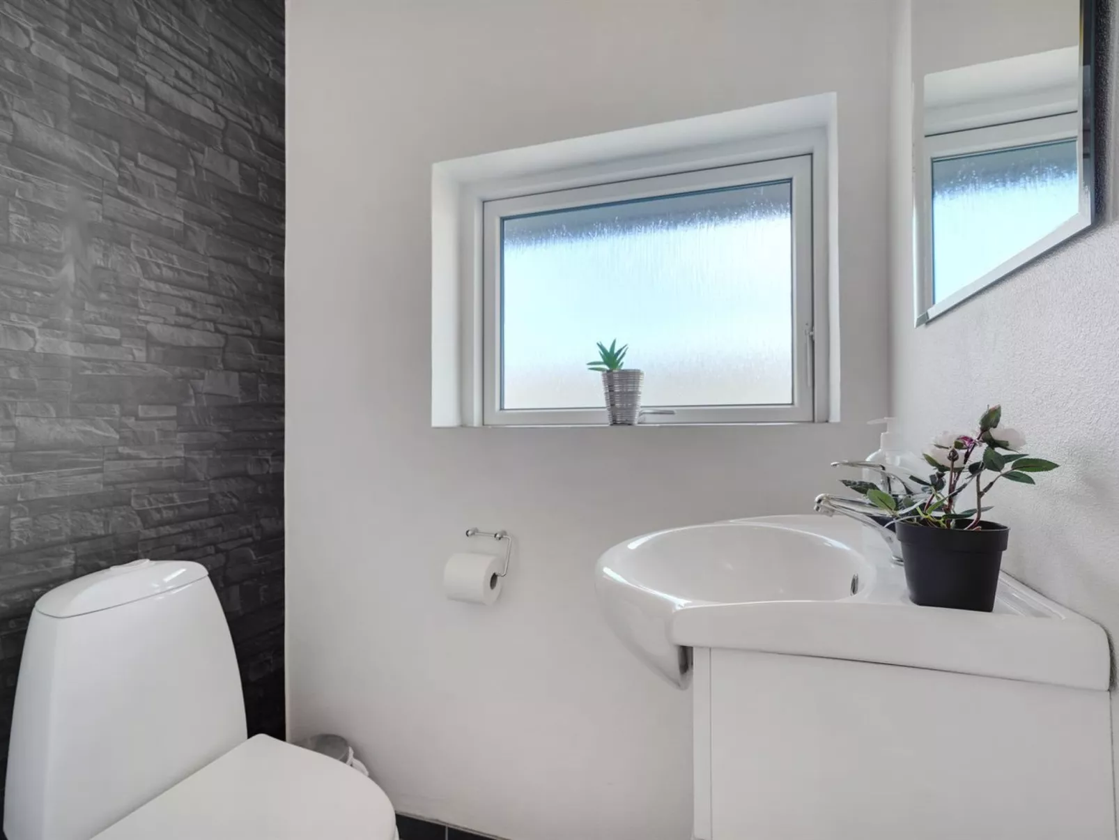 "Markhild" - 300m to the fjord-Drinnen