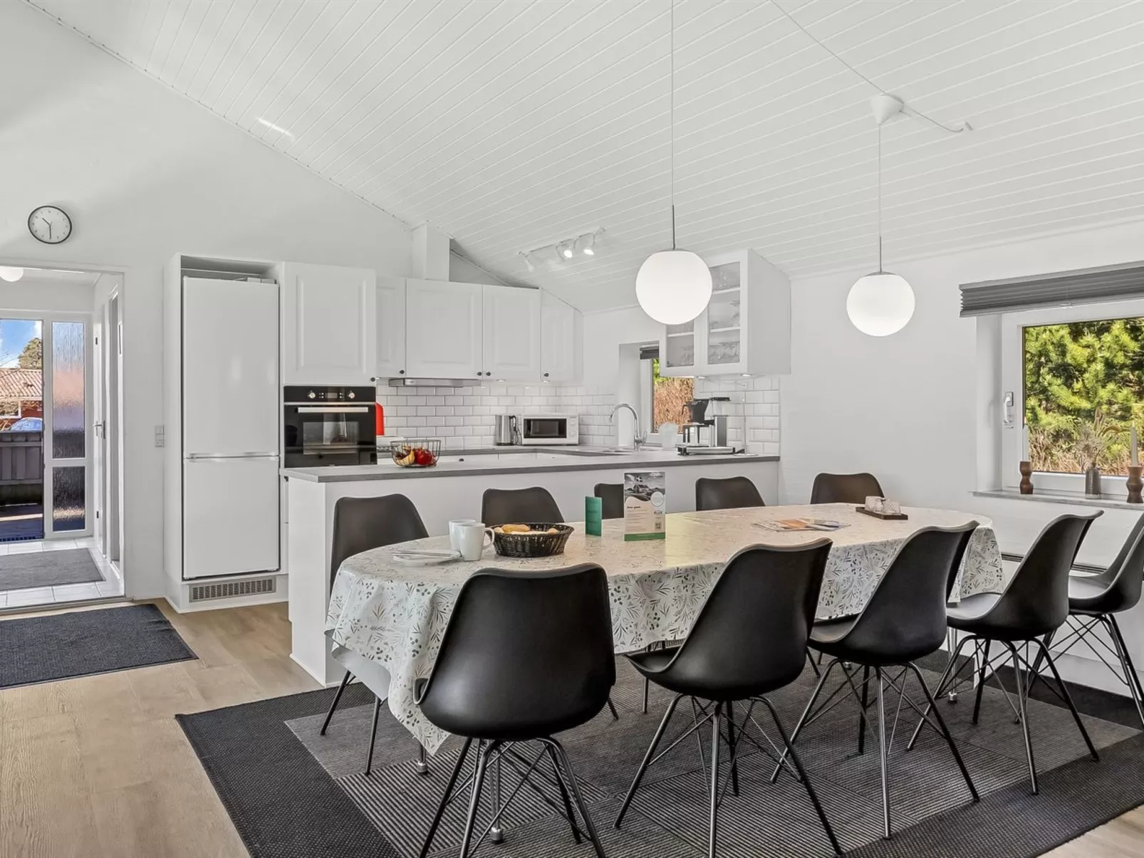 "Cora" - 1km from the sea-Inside