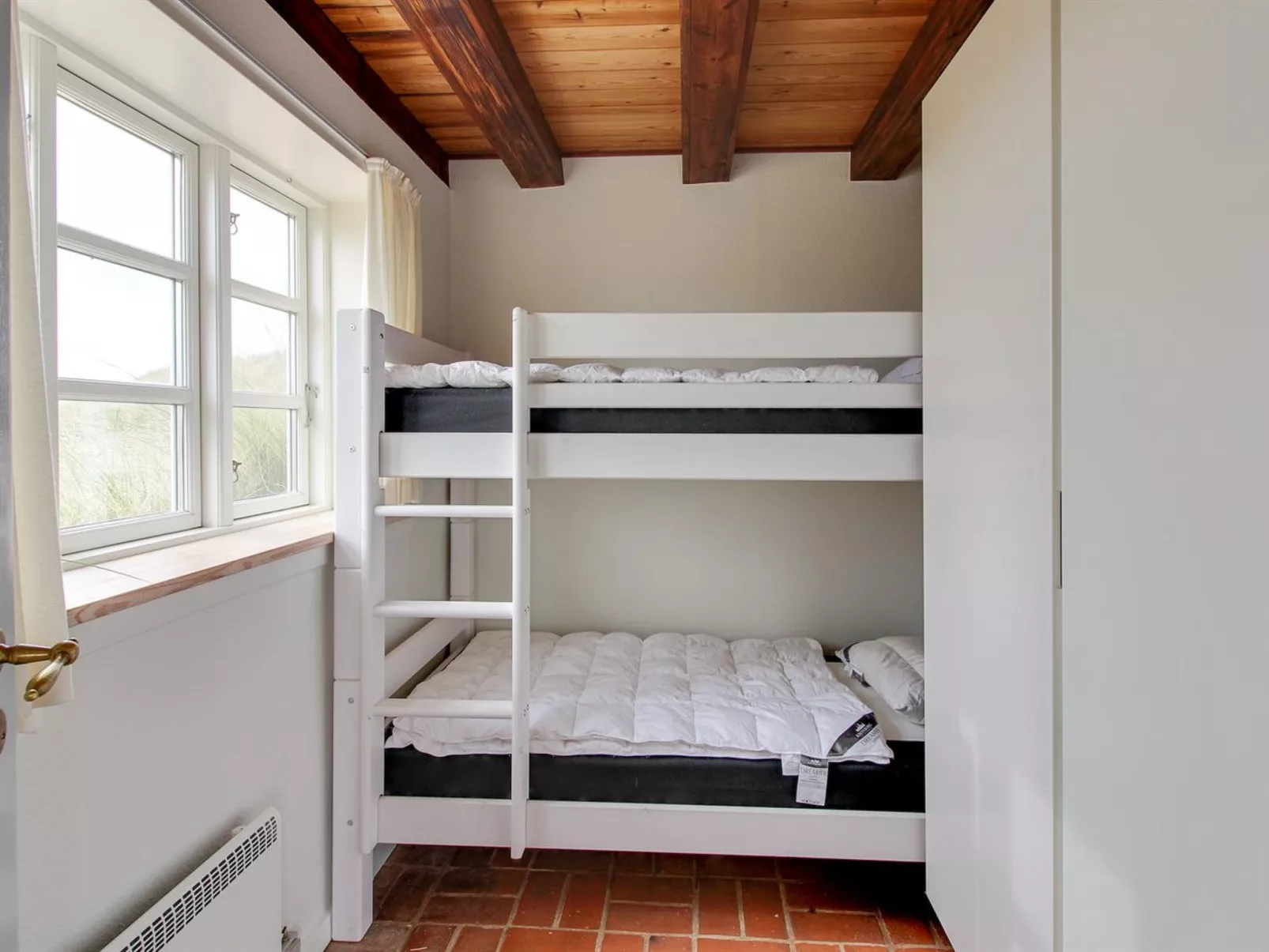 "Swanja" -  from the sea-Inside