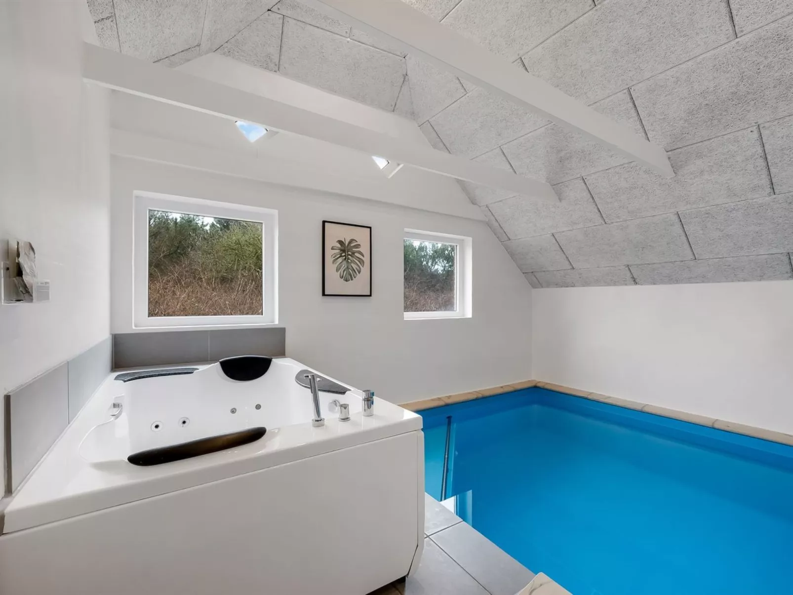 "Severine" -  from the sea-Dehors