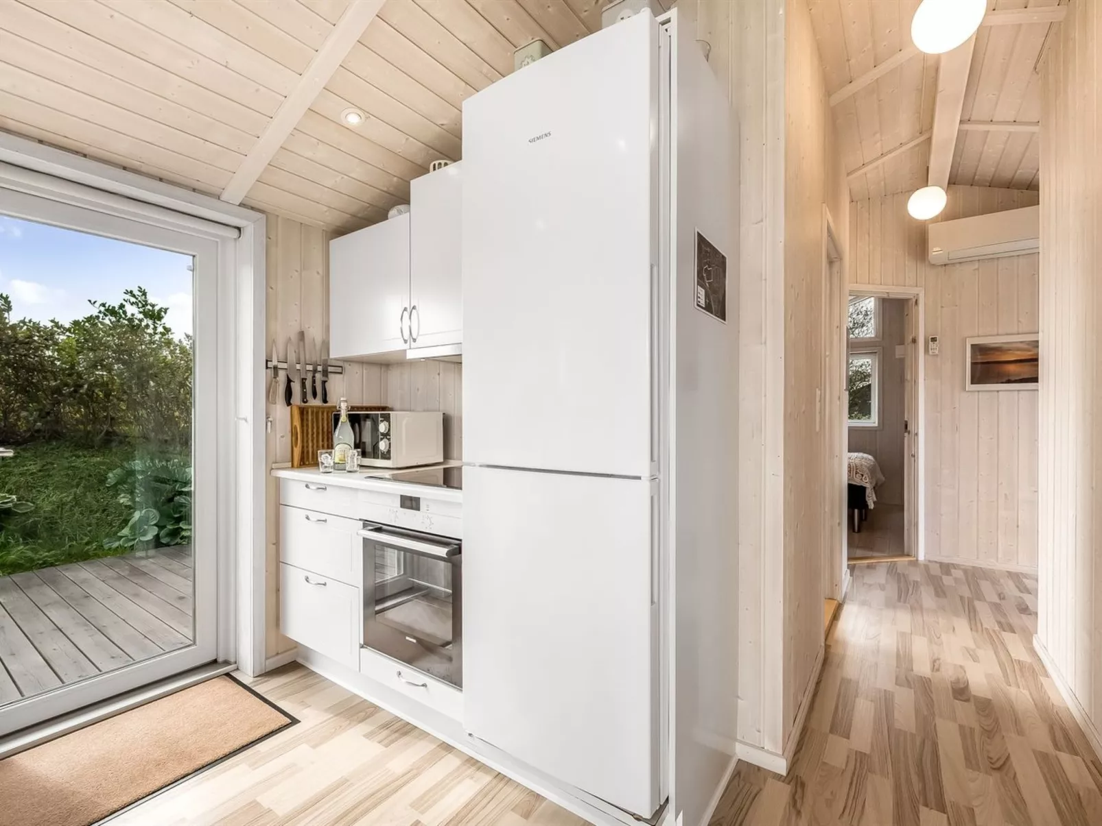 "Tanna" - 330m to the fjord-Inside