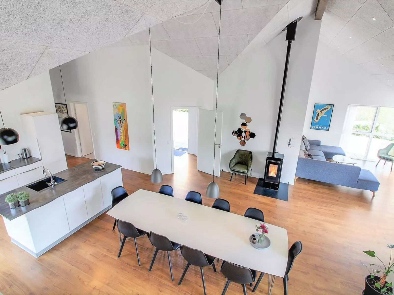 "Thorfin" - 200m from the sea-Inside