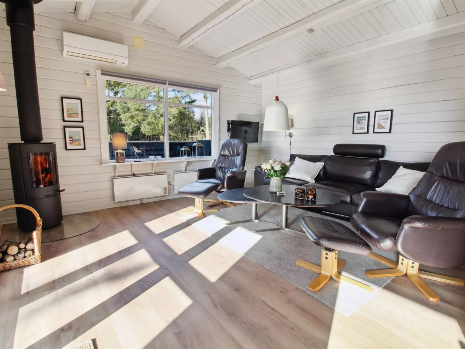 "Herborg" - 1km from the sea-Inside