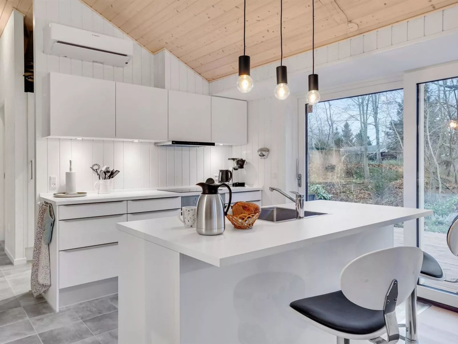 "Thora" - 800m from the sea-Inside