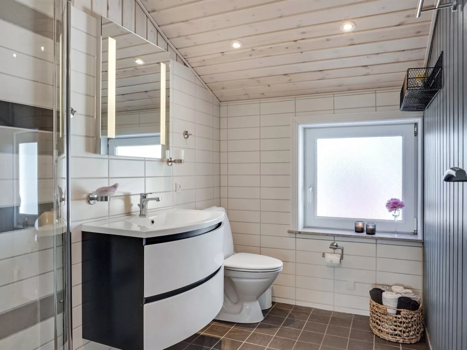 "Henning" -  from the sea-Inside