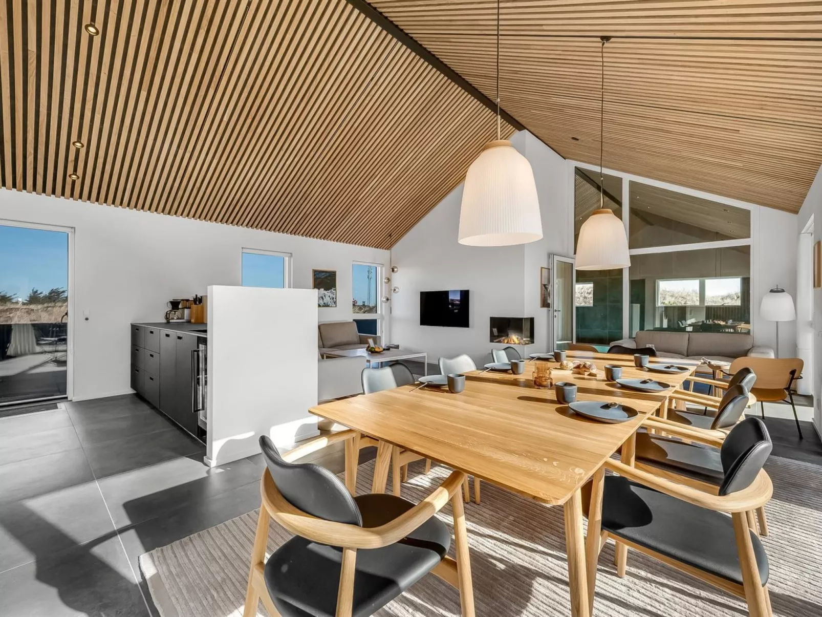 "Maximiliane" -  from the sea-Dedans