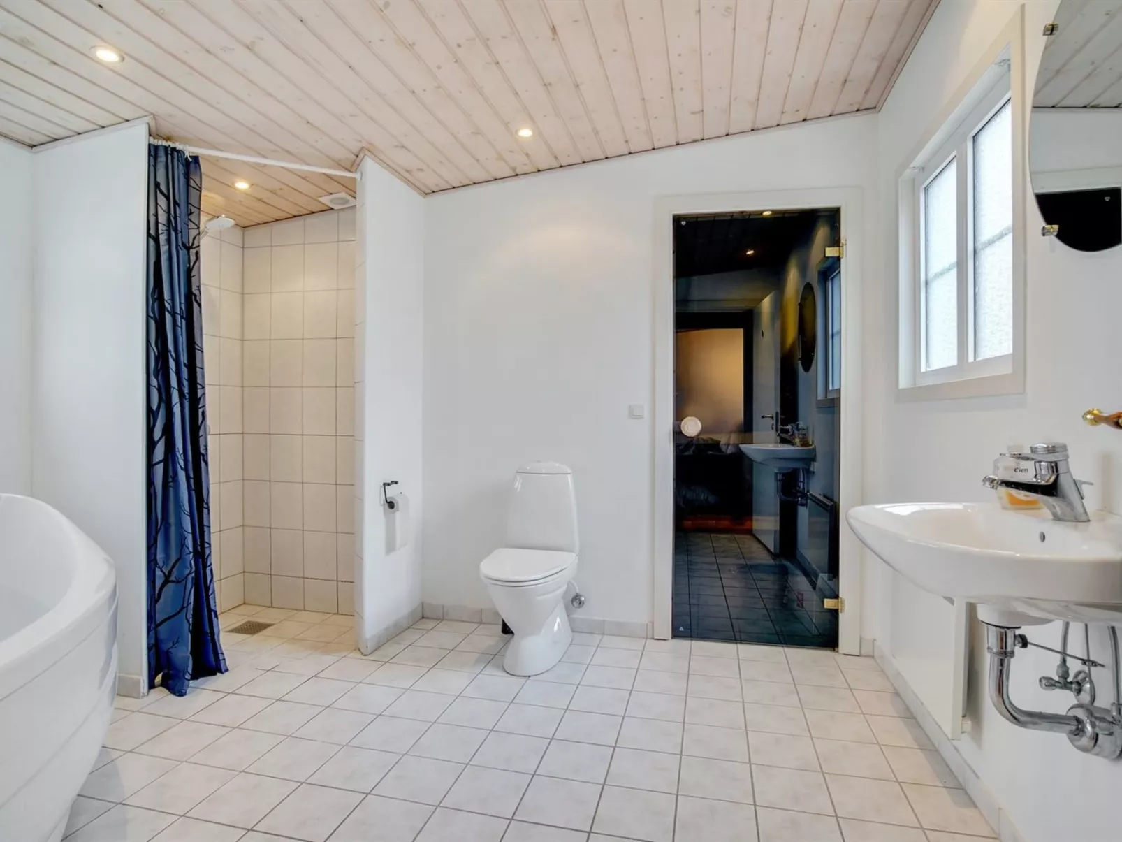 "Janakij" - 475m from the sea-Drinnen