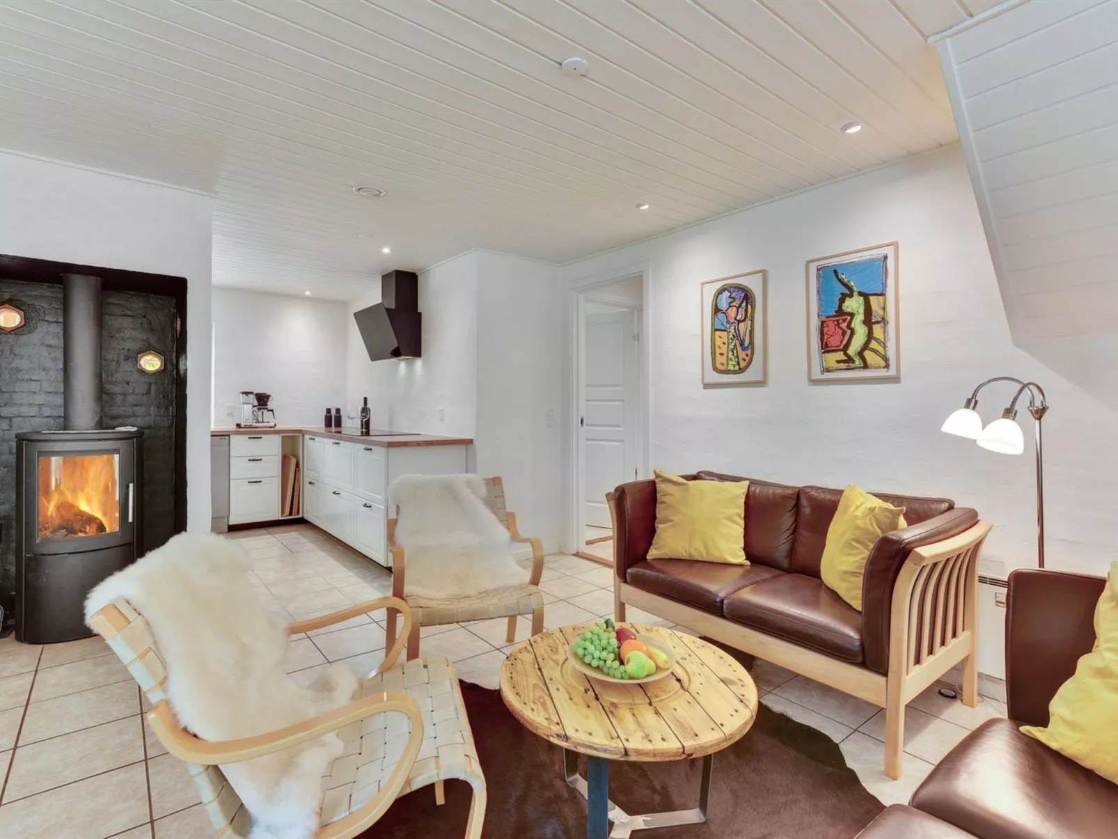 "Erla" - 2.3km from the sea-Inside