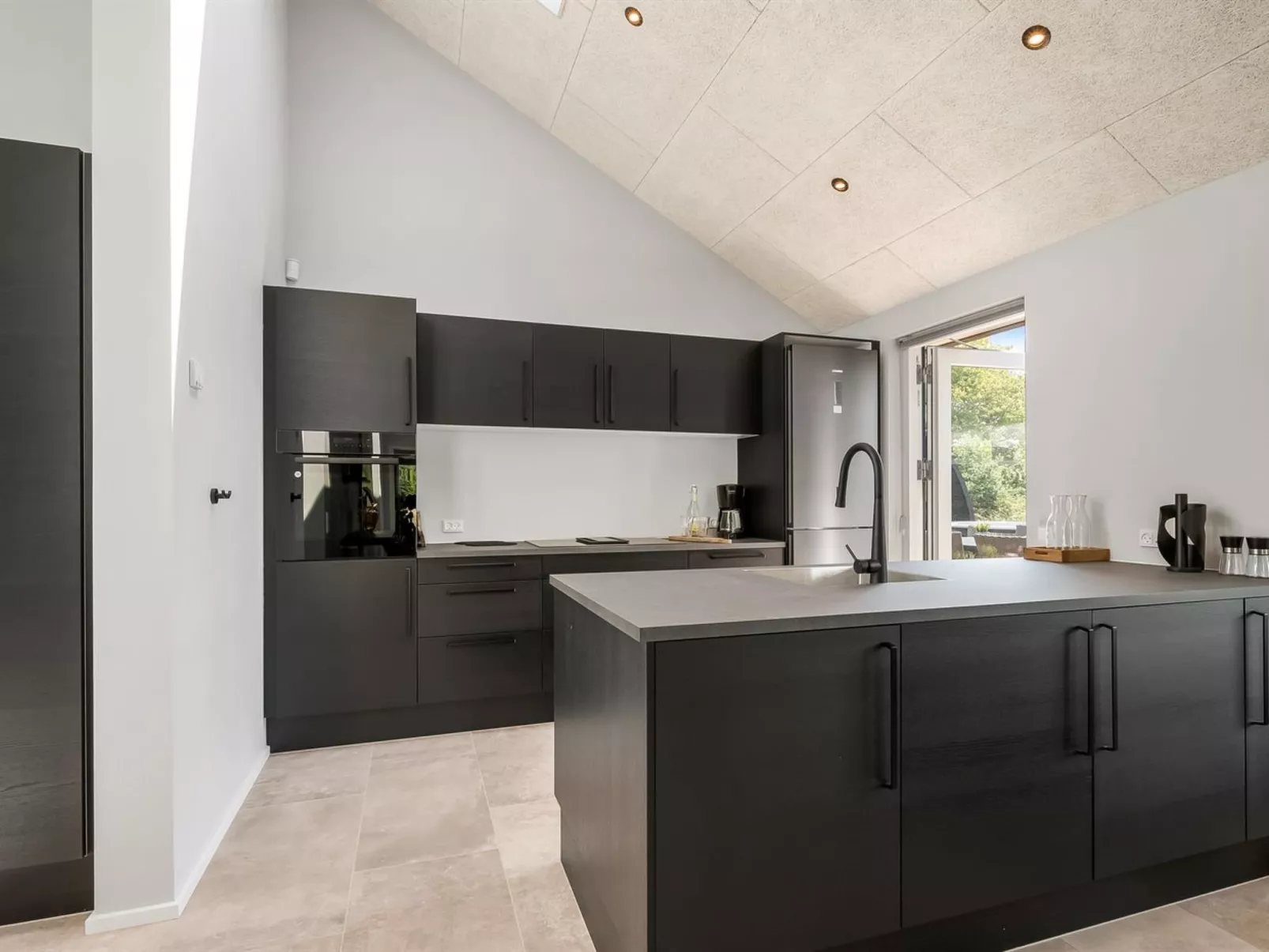 "Måns" - 500m to the fjord-Inside