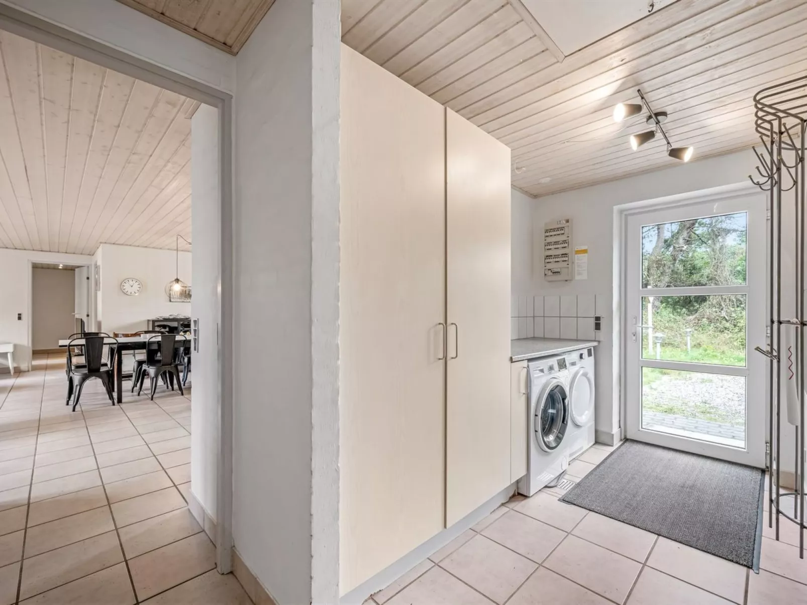 "Hedi" - 900m from the sea-Inside