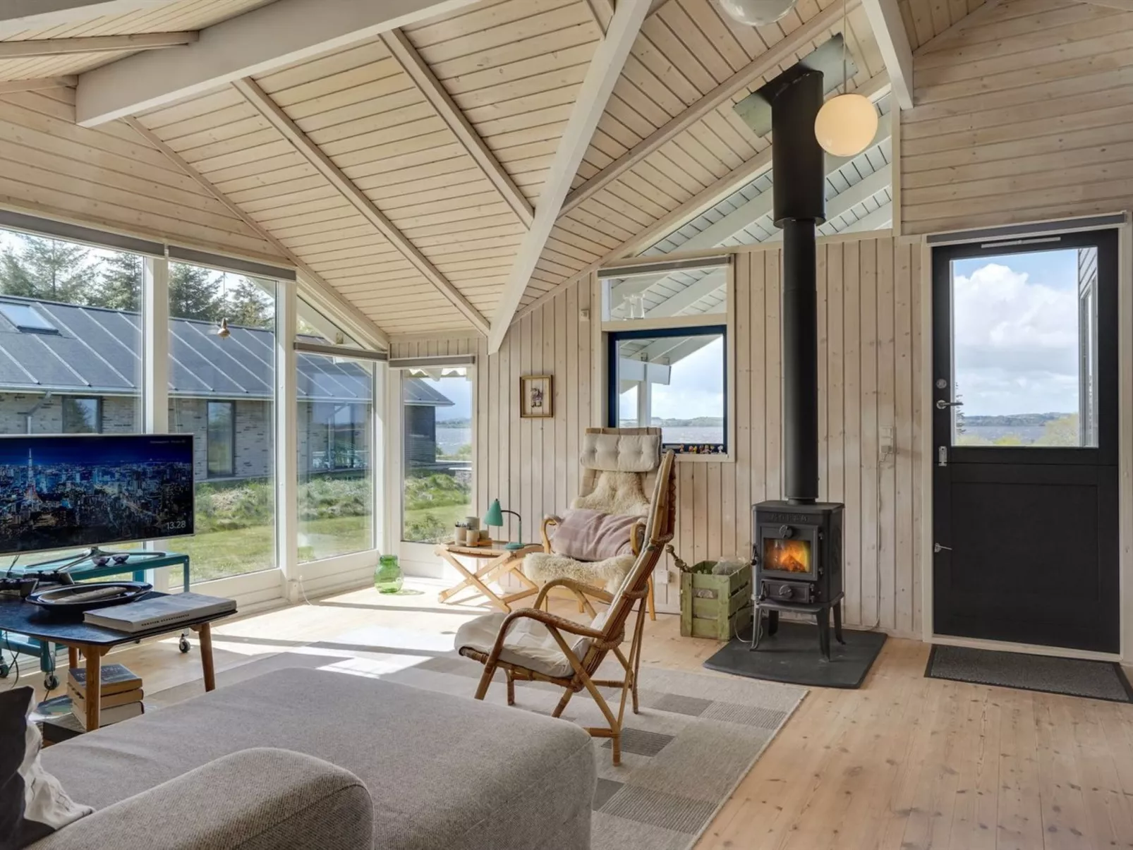 "Arleta" - 250m to the fjord-Inside