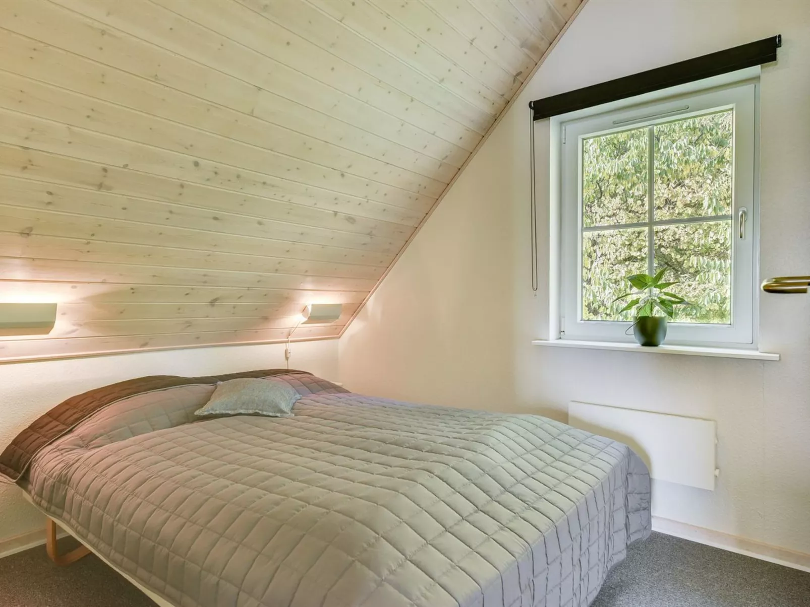 "Babette" - 75m to the fjord-Drinnen